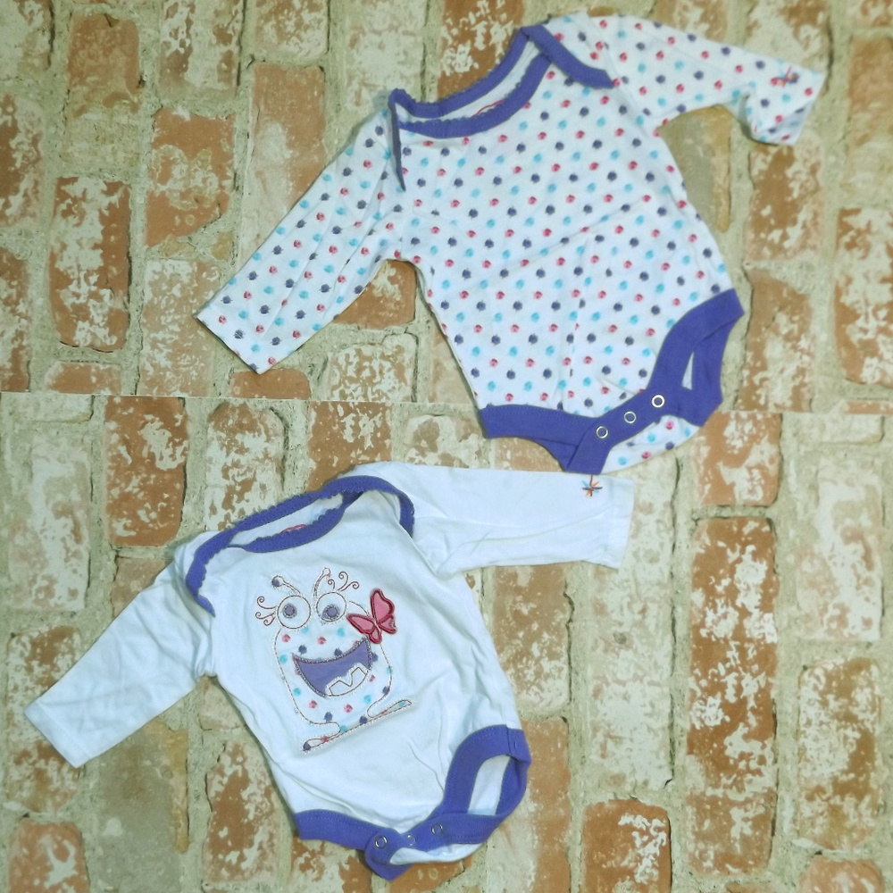 Truly Scrumptious by Heidi Klum 2 Onesies